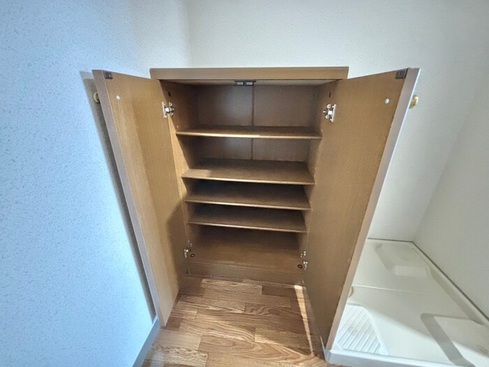 物件内観写真16　(靴箱)