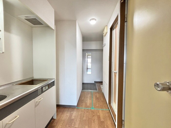 物件内観写真18　(廊下)