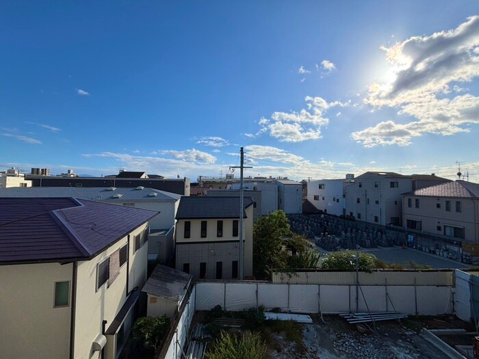 物件内観写真22　(室内からの展望)