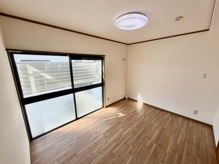 物件内観写真9　(居室)