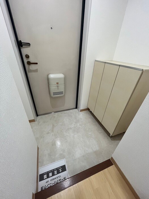 物件内観写真15　(玄関)