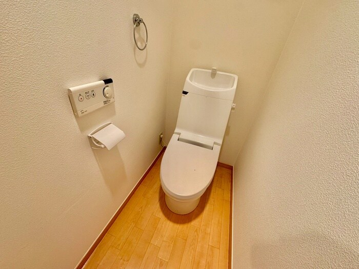 物件内観写真11　(トイレ)