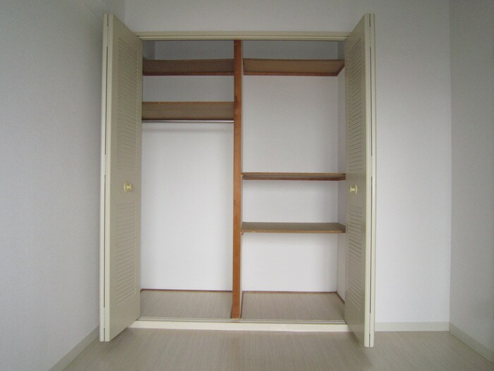 物件内観写真11　(収納)