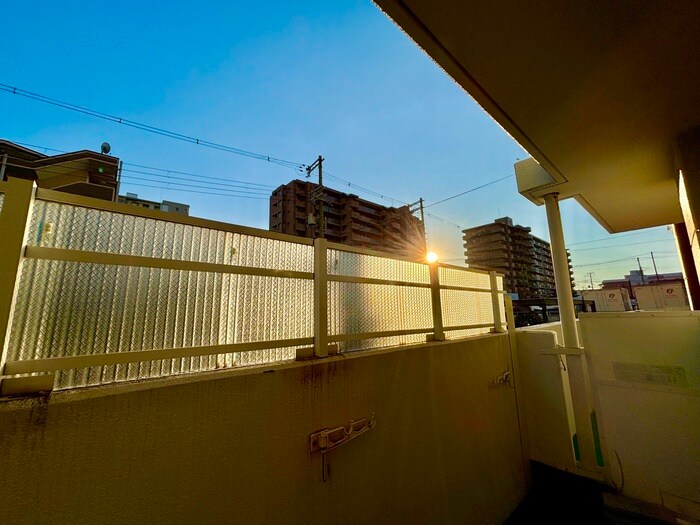 物件内観写真19　(室内からの展望)