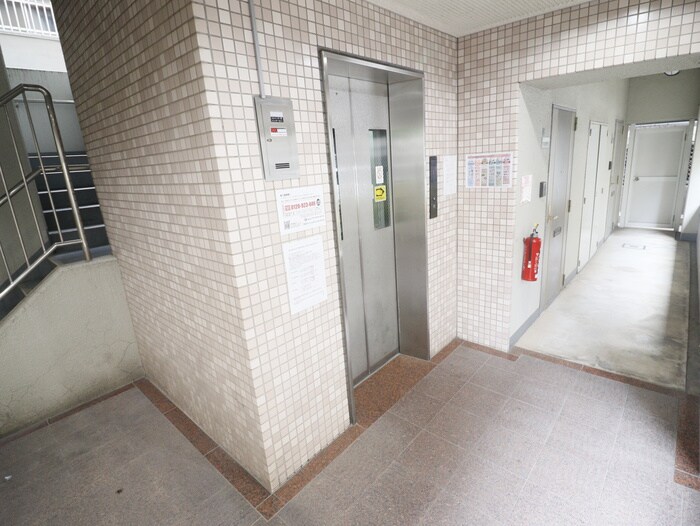 物件外観写真4　(建物設備)