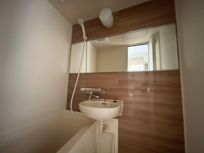 物件内観写真13　(洗面)