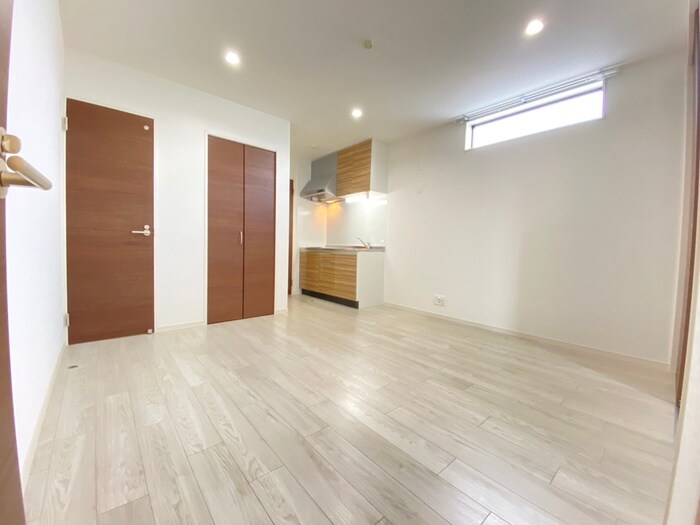 物件内観写真8　(内観写真)