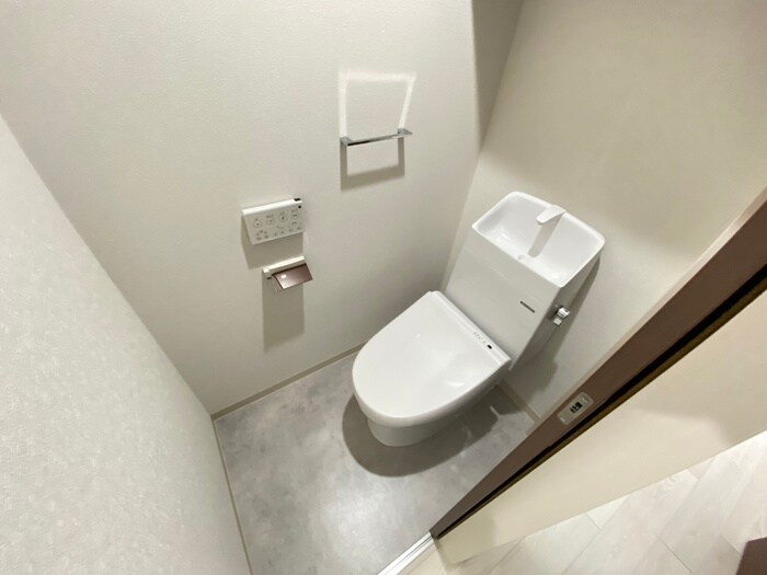 物件内観写真14　(トイレ)