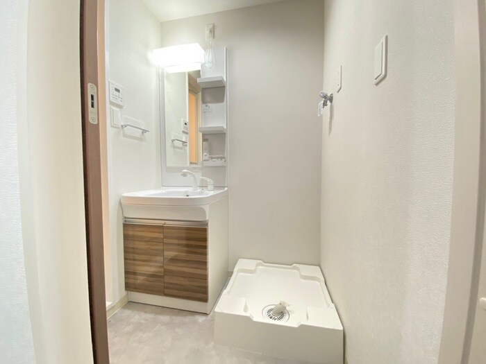 物件内観写真17　(洗濯機置場)