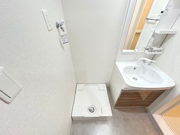 物件内観写真18　(洗濯機置場)