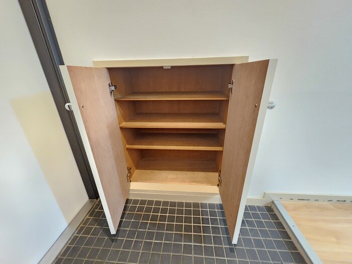 物件内観写真7　(靴箱)