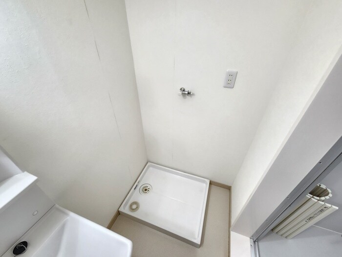 物件内観写真9　(洗濯機置場)