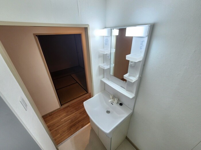 物件内観写真11　(洗面)