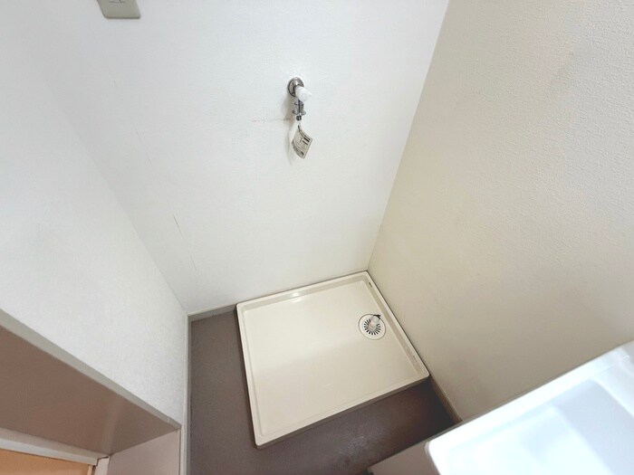 物件内観写真11　(洗濯機置場)