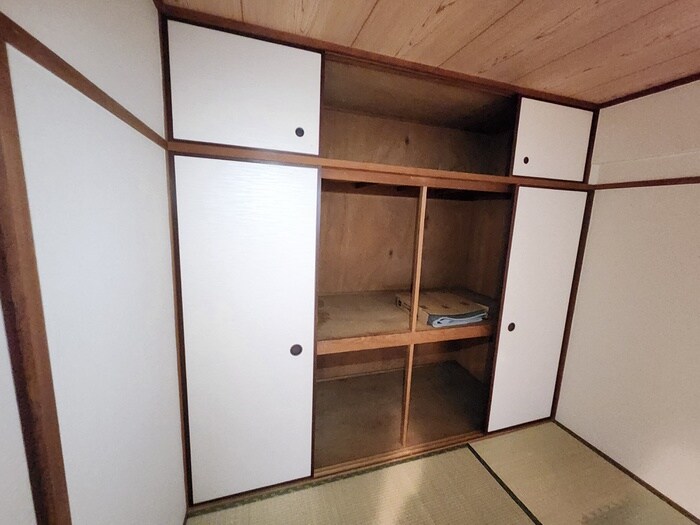 物件内観写真12　(収納)