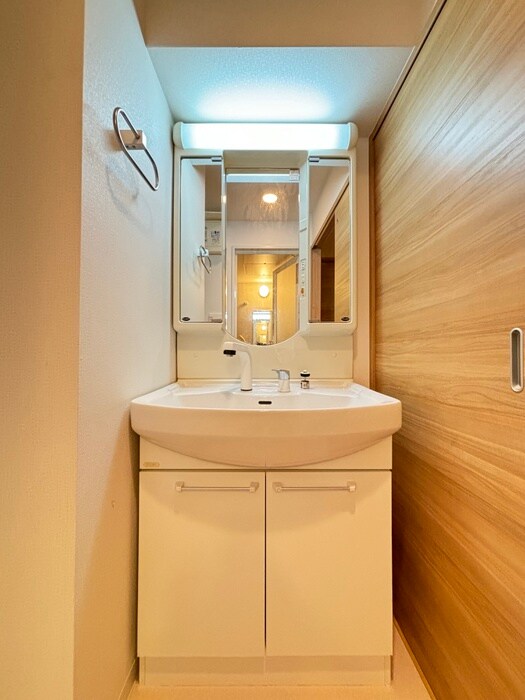 物件内観写真11　(洗面)