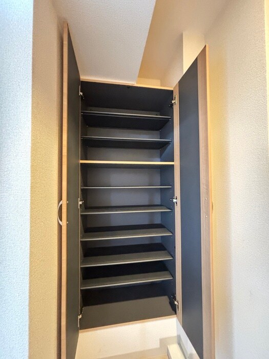 物件内観写真14　(靴箱)