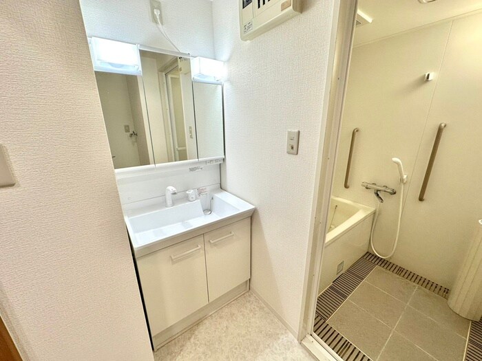 物件内観写真13　(洗面)