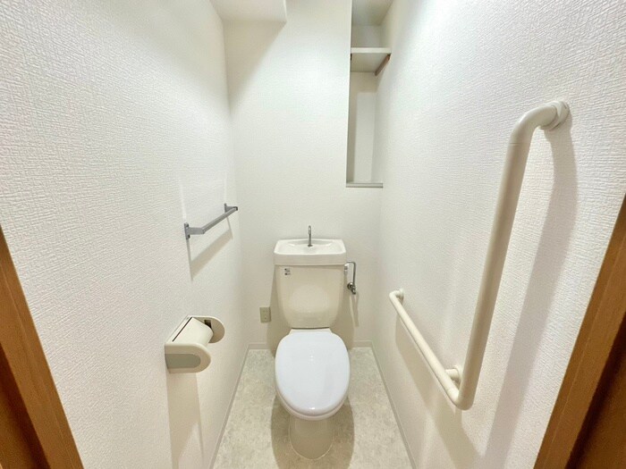 物件内観写真15　(トイレ)