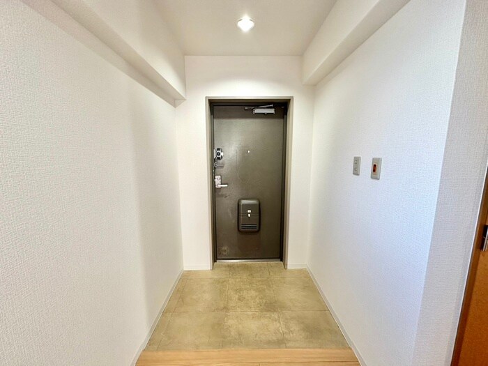 物件内観写真21　(玄関)