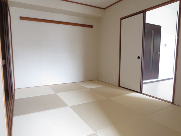 物件内観写真11　(居室)