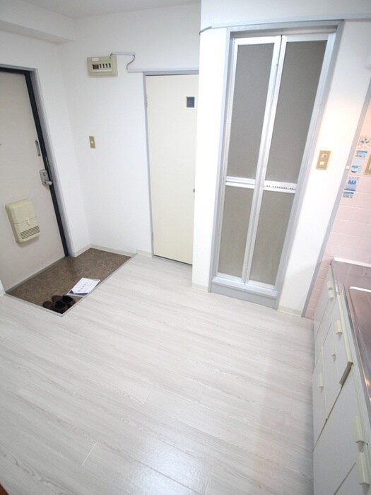 物件内観写真8　(廊下)