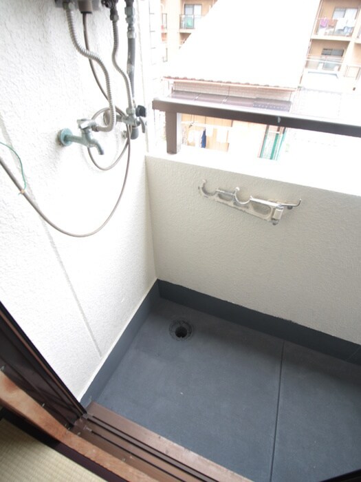 物件内観写真13　(洗濯機置場)