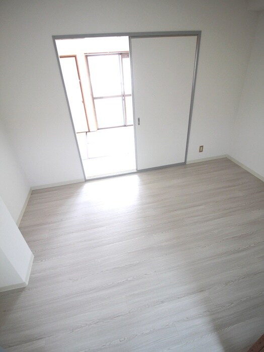 物件内観写真18　(居室)