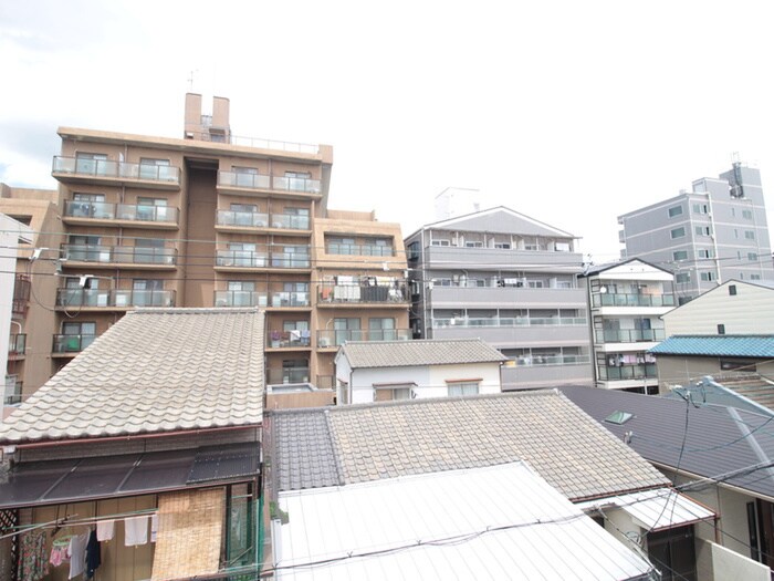 物件内観写真22　(室内からの展望)