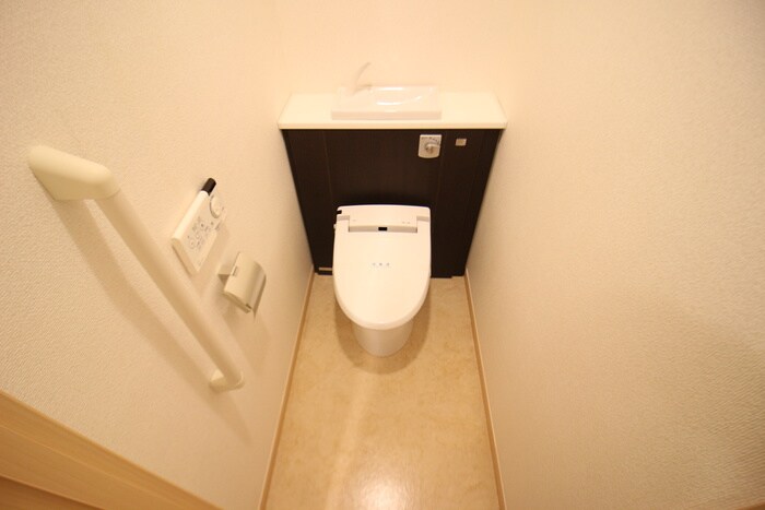 物件内観写真11　(トイレ)