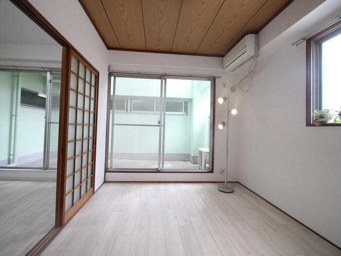 物件内観写真5　(居室)