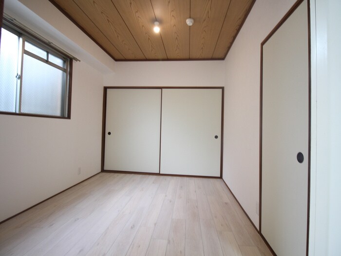 物件内観写真6　(居室)