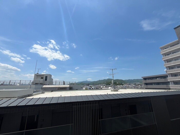 物件内観写真12　(室内からの展望)