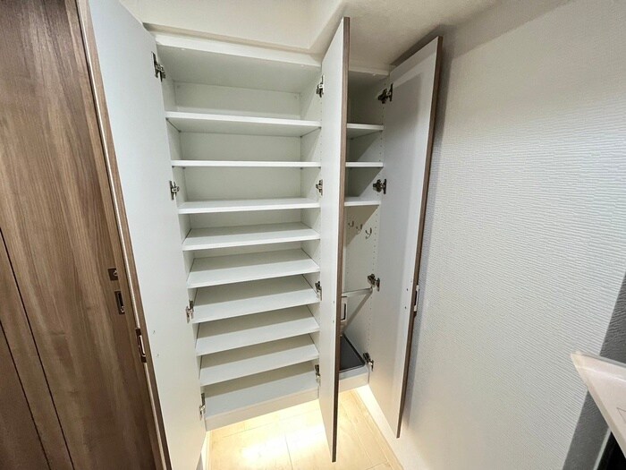 物件内観写真17　(靴箱)