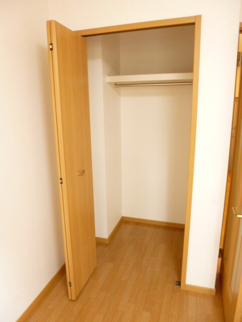 物件内観写真11　(収納)