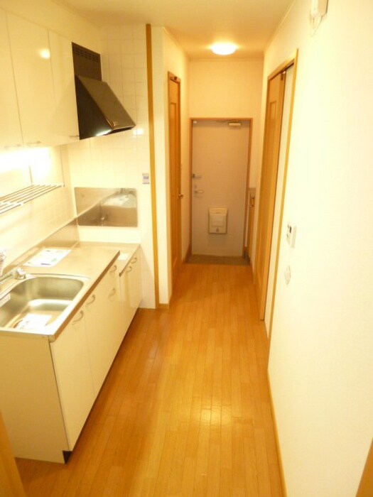 物件内観写真12　(廊下)