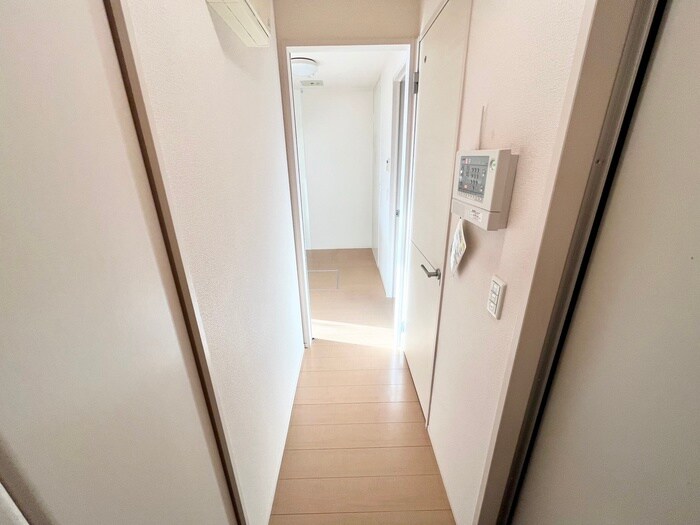物件内観写真14　(廊下)