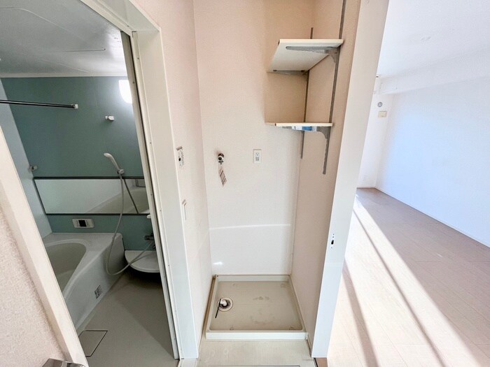 物件内観写真17　(洗濯機置場)