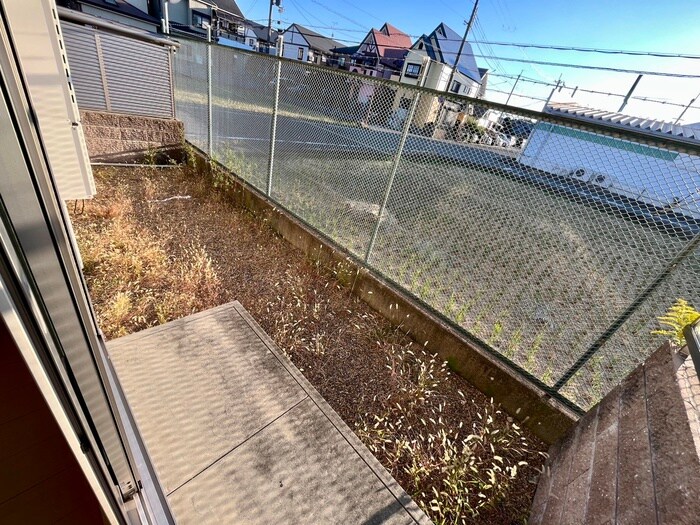 物件内観写真18　(玄関)