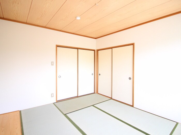 物件内観写真6　(居室)