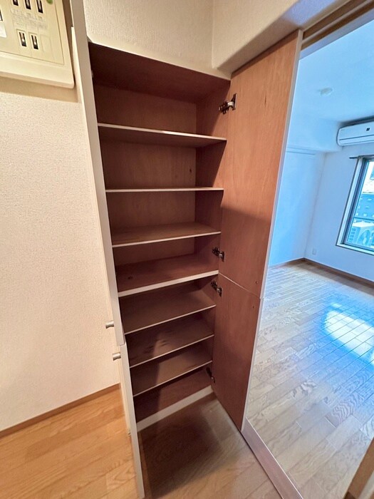 物件内観写真13　(靴箱)