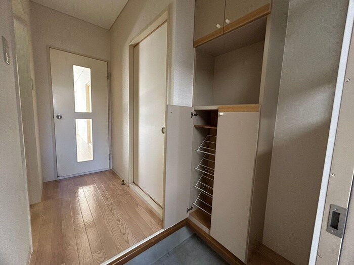 物件内観写真12　(靴箱)