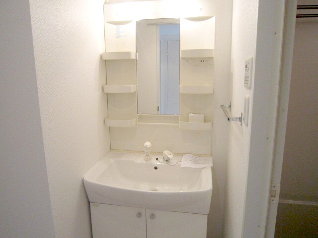 物件内観写真9　(洗面)