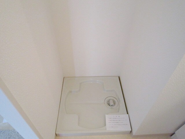 物件内観写真11　(洗濯機置場)