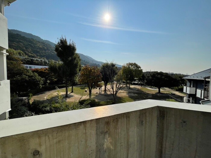 物件内観写真22　(室内からの展望)