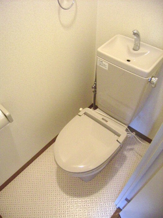 物件内観写真9　(トイレ)