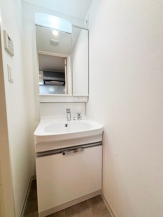 物件内観写真11　(洗面)