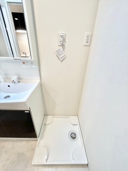 物件内観写真18　(洗濯機置場)