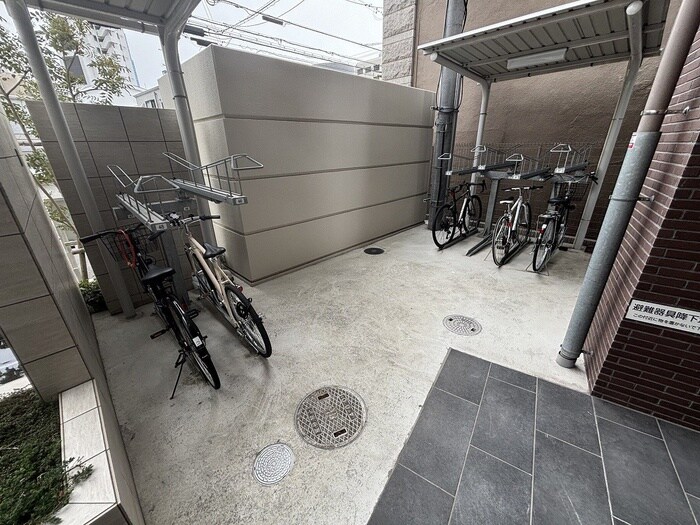 物件外観写真6　(駐輪場)