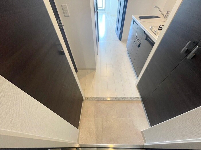 物件内観写真15　(玄関)